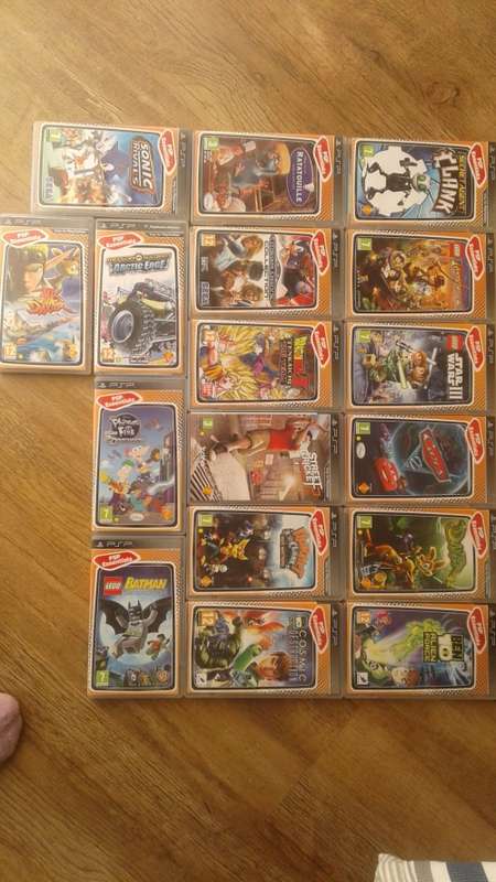 PSP E1004 with 17 Games